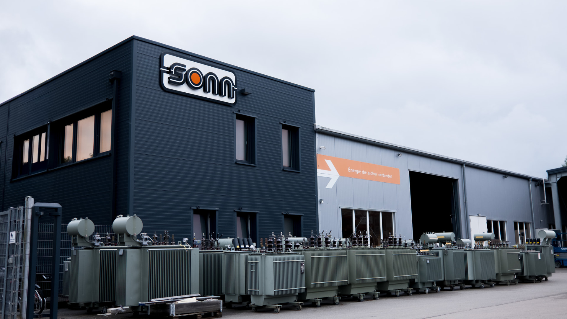 Sonn Elektrotechnik Firmengebäude mit Miettrafos